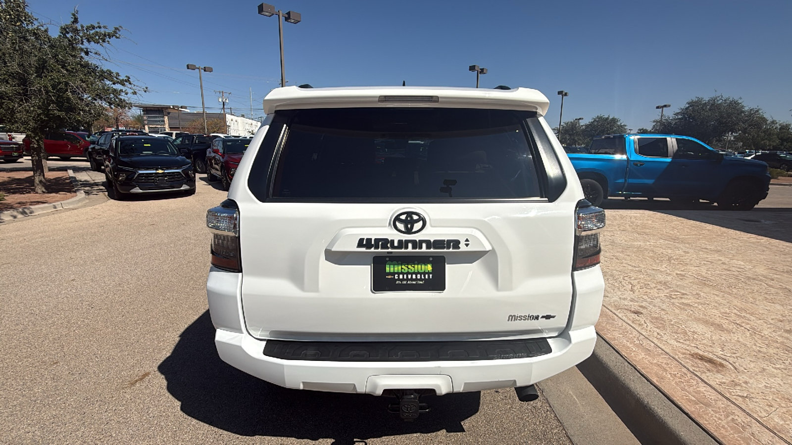 Used 2020 Toyota 4Runner SR5 Premium AWD/4WD image 6