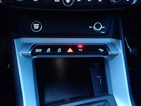 Used 2021 Audi Q3 2.0T Premium w/ Convenience Package image 21