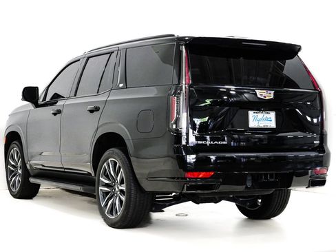 Used 2023 Cadillac Escalade Sport AWD/4WD image 8