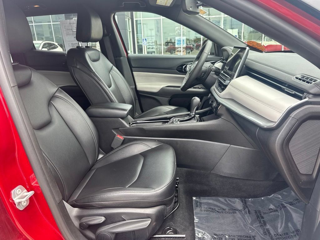 Used 2025 Jeep Compass Limited AWD/4WD image 27