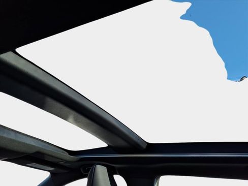 Used 2025 Toyota Crown Signia image 13