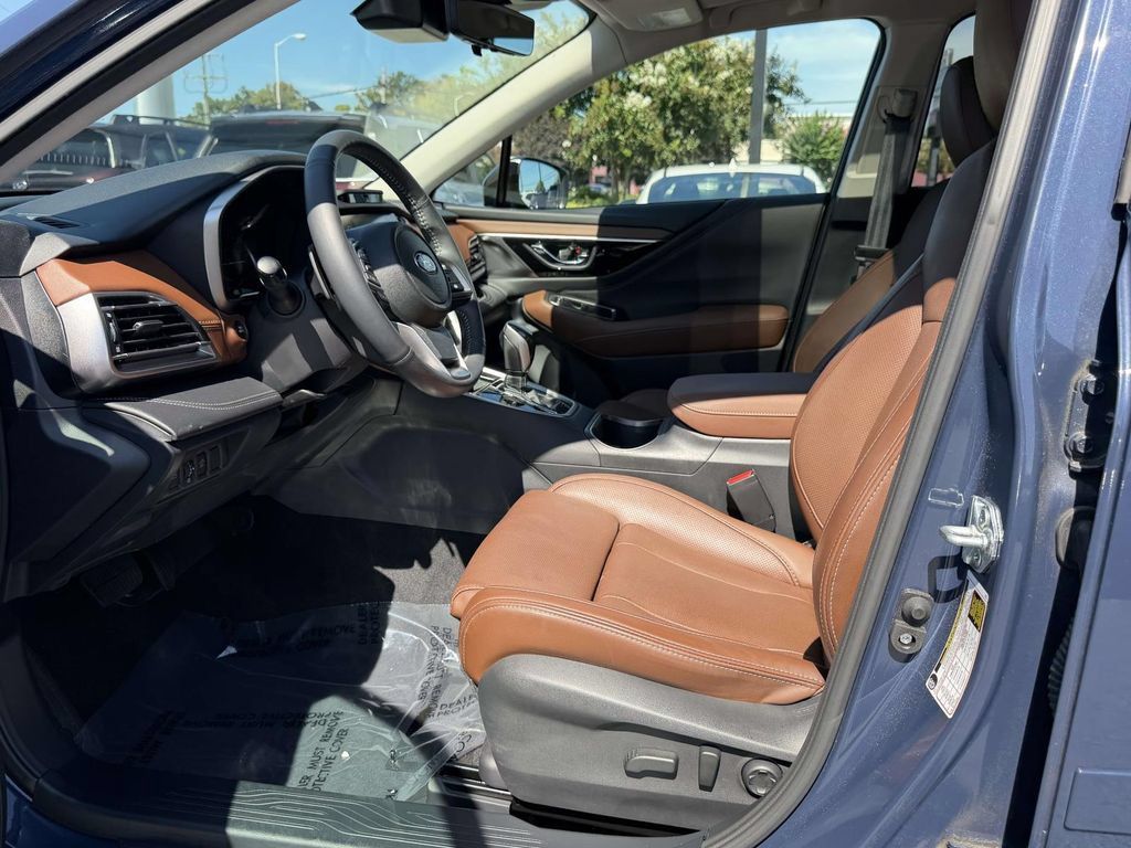 Certified 2025 Subaru Outback Touring XT AWD/4WD image 18