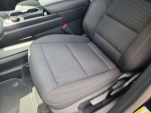 Certified 2026 Chevrolet Equinox LT FWD image 15