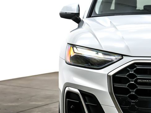 Used 2025 Audi Q5 e Premium Plus w/ Premium Plus Package image 15