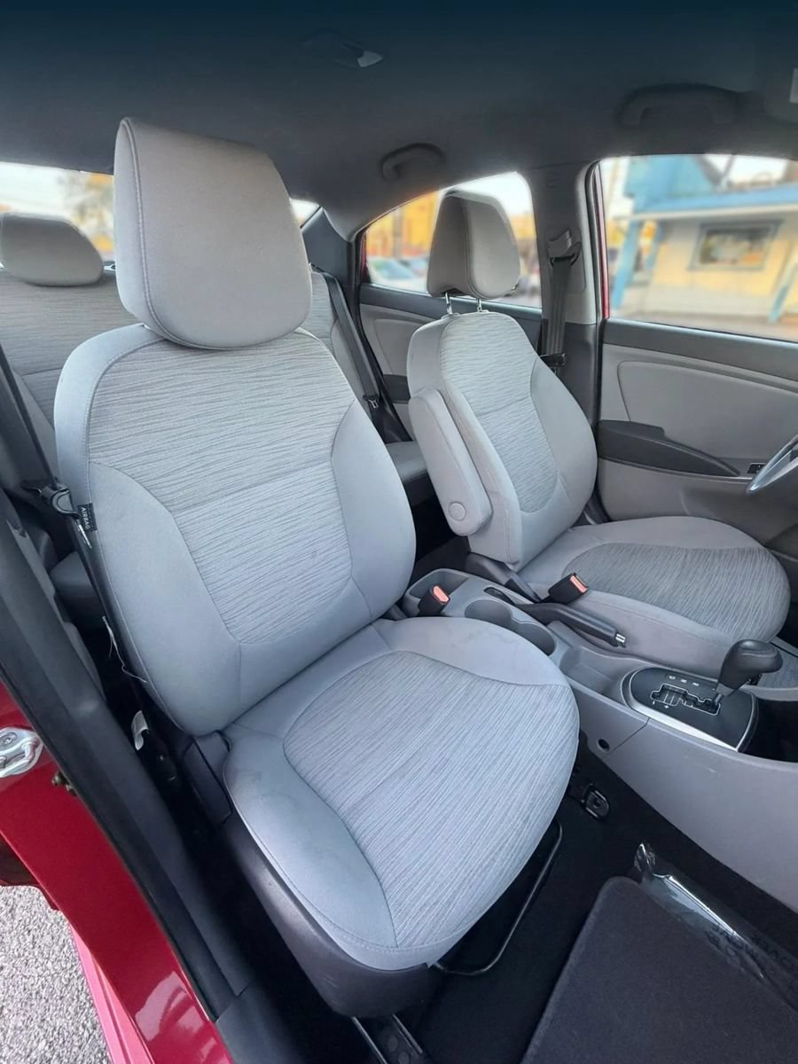 Used 2017 Hyundai Accent SE FWD image 13