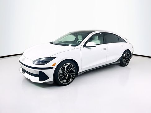 Used 2023 Hyundai Ioniq 6 Limited image 3