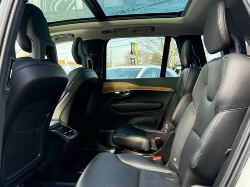 Used 2022 Volvo XC90 T6 Momentum w/ Climate Package image 26