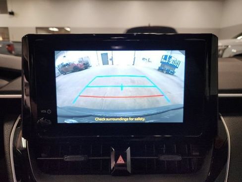 Used 2024 Toyota Corolla LE FWD image 15