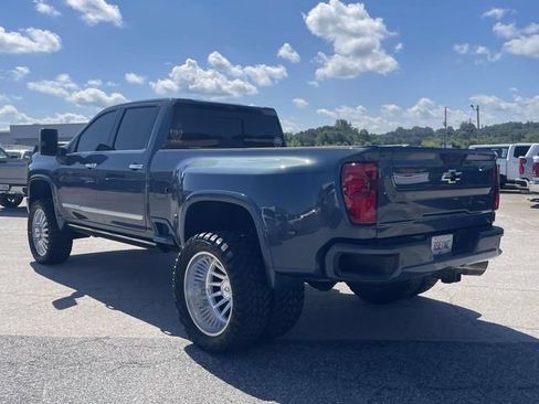 Used 2025 Chevrolet Silverado 3500 High Country w/ Technology Package AWD/4WD image 6