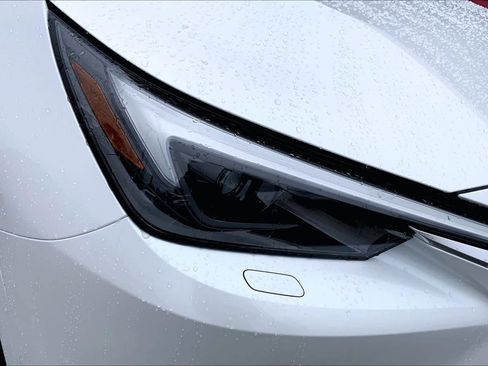 New 2026 Lexus TX 500h AWD image 13