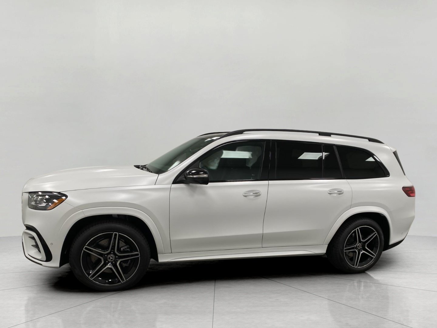 New 2026 Mercedes-Benz GLS 450 4MATIC image 9