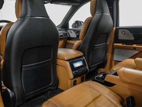 Used 2020 Lincoln Aviator Black Label Grand Touring w/ Class IV Trailer Tow Package image 37