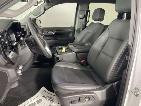 Used 2025 GMC Sierra 1500 SLT image 18