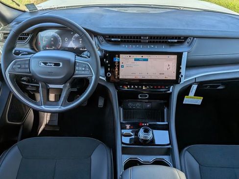 New 2026 Jeep Grand Cherokee Altitude AWD/4WD image 14