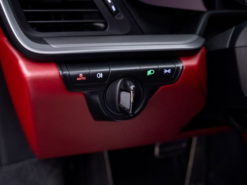Certified 2022 Porsche 911 Carrera 4S AWD/4WD image 18