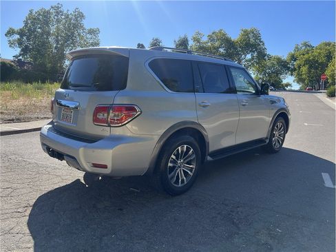 Used 2019 Nissan Armada SL w/ Premium Package AWD/4WD image 3