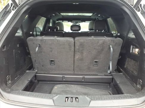 Used 2020 Ford Explorer XLT w/ Equipment Group 202A image 21