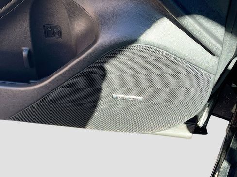 Used 2023 Subaru Forester Limited image 19