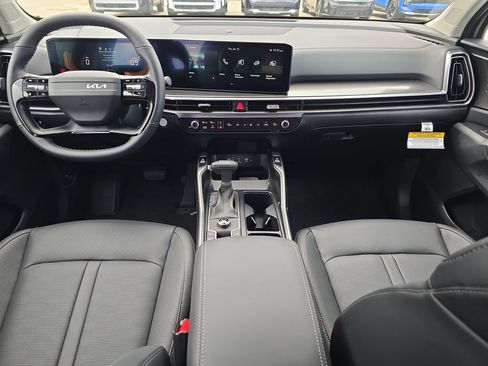 New 2026 Kia Sorento S w/ S Panoramic Sunroof Package FWD image 12