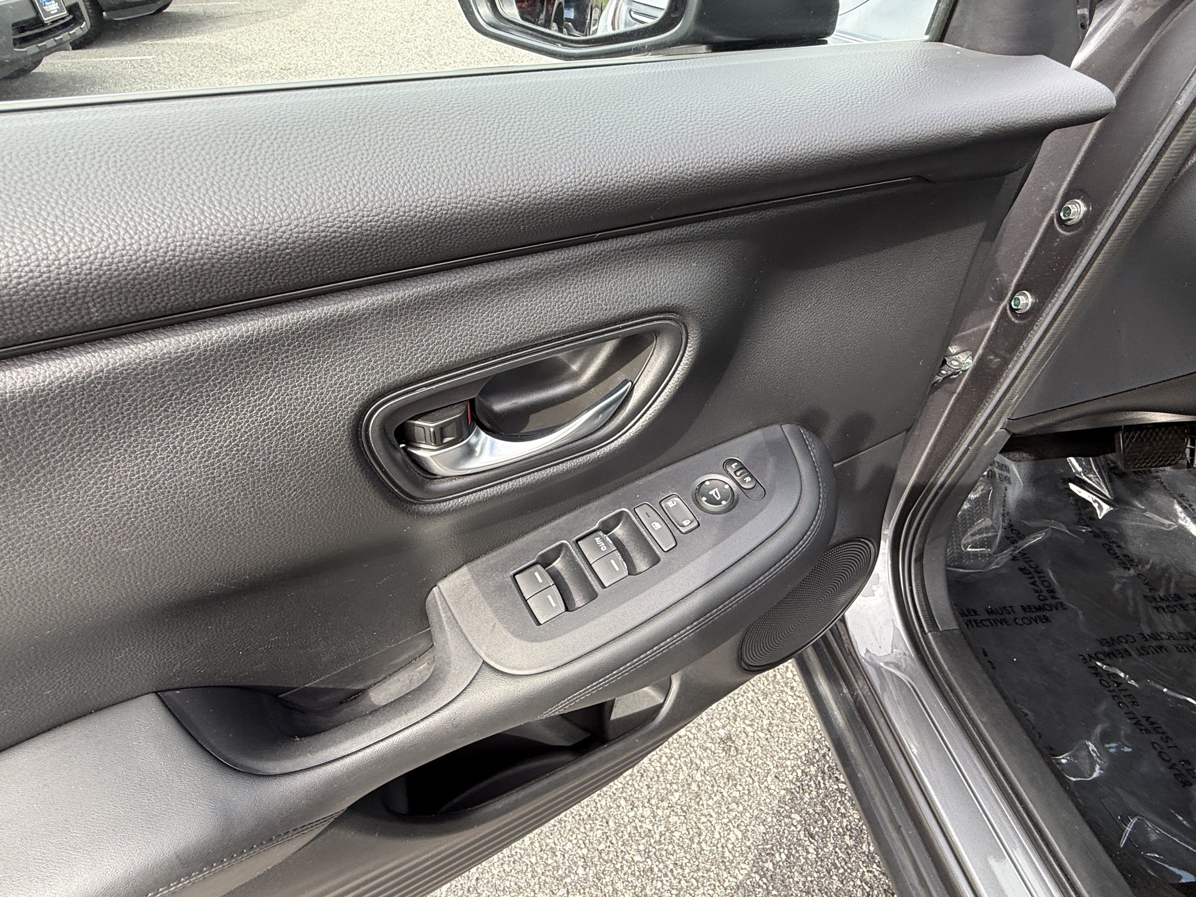 Certified 2025 Honda HR-V LX image 15