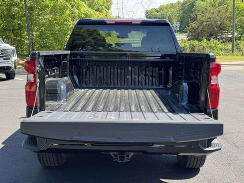 Used 2023 Chevrolet Silverado 1500 Custom AWD/4WD image 16