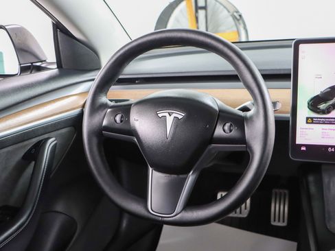 Used 2022 Tesla Model 3 Performance image 12