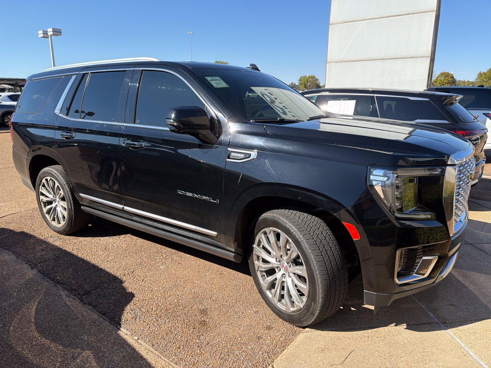 Used 2023 GMC Yukon Denali RWD image 4