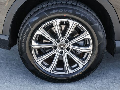 Used 2023 Mercedes-Benz GLC 300 image 8