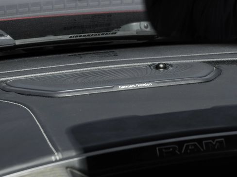 Used 2021 RAM 2500 Limited AWD/4WD image 37