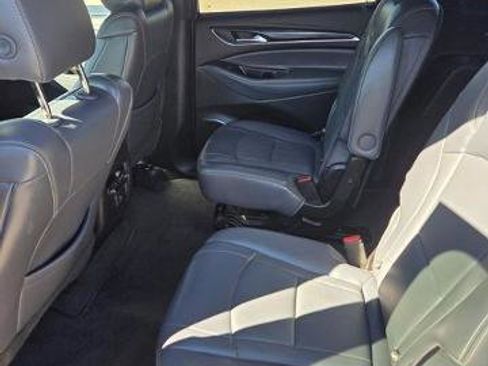 Used 2022 Buick Enclave Essence w/ Sport Touring Edition image 8