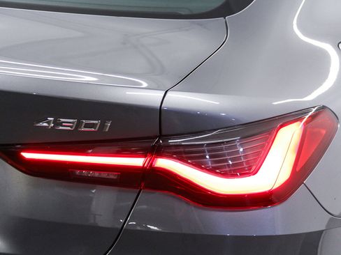 Used 2025 BMW 430i Coupe w/ Convenience Package image 7