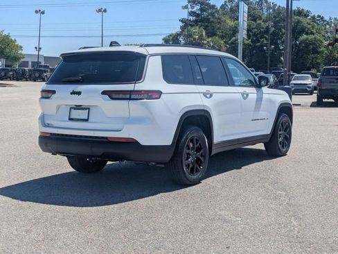 New 2026 Jeep Grand Cherokee L 2WD image 9