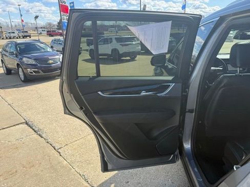 Used 2025 Cadillac XT6 Premium Luxury AWD/4WD image 13