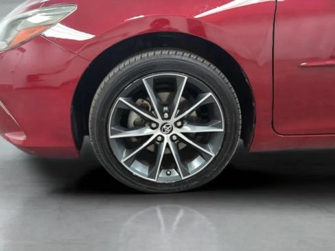 Used 2016 Toyota Camry XSE FWD image 28