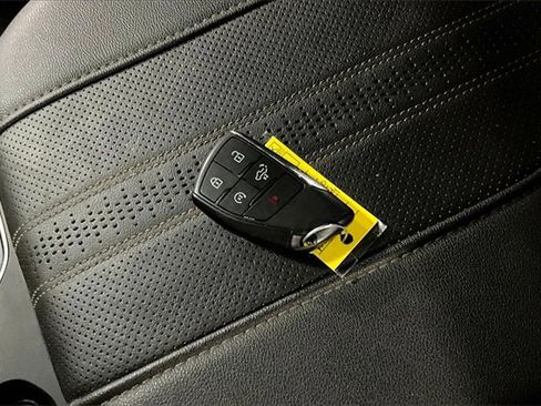 Certified 2024 Chevrolet Silverado 1500 High Country w/ Technology Package image 30