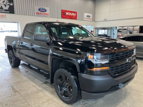 Used 2018 Chevrolet Silverado 1500 W/T image 3