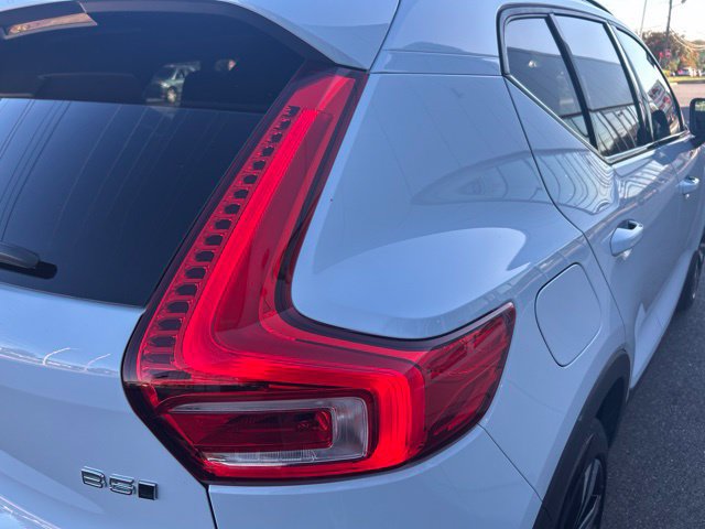 Used 2026 Volvo XC40 B5 Plus AWD/4WD image 9