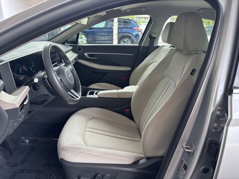 Used 2025 Hyundai Sonata SEL FWD image 28