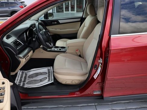 Used 2018 Subaru Outback 2.5i Premium image 14