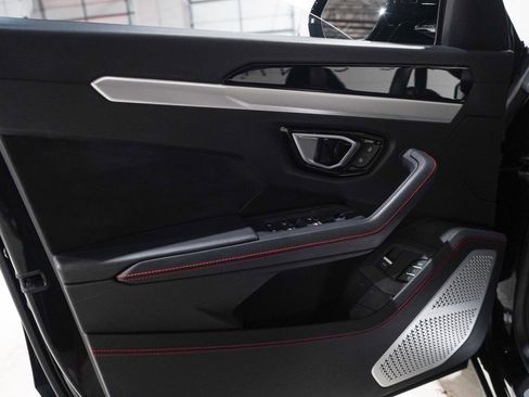 Used 2020 Lamborghini Urus image 20