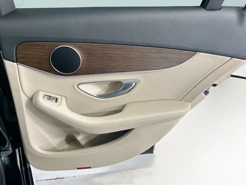 Used 2021 Mercedes-Benz C 300 Sedan image 25