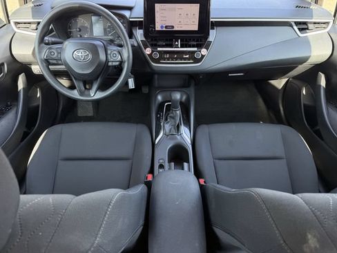 Used 2025 Toyota Corolla LE FWD image 11