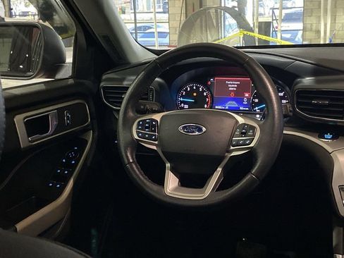 Used 2020 Ford Explorer XLT w/ Equipment Group 202A image 3