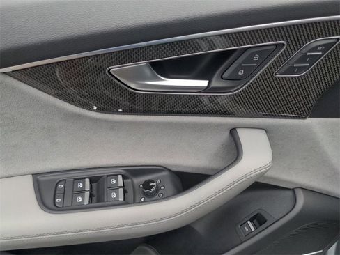 Used 2023 Audi SQ8 Prestige w/ Prestige Package image 23