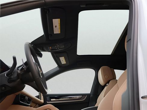 New 2026 Porsche Cayenne Coupe image 37