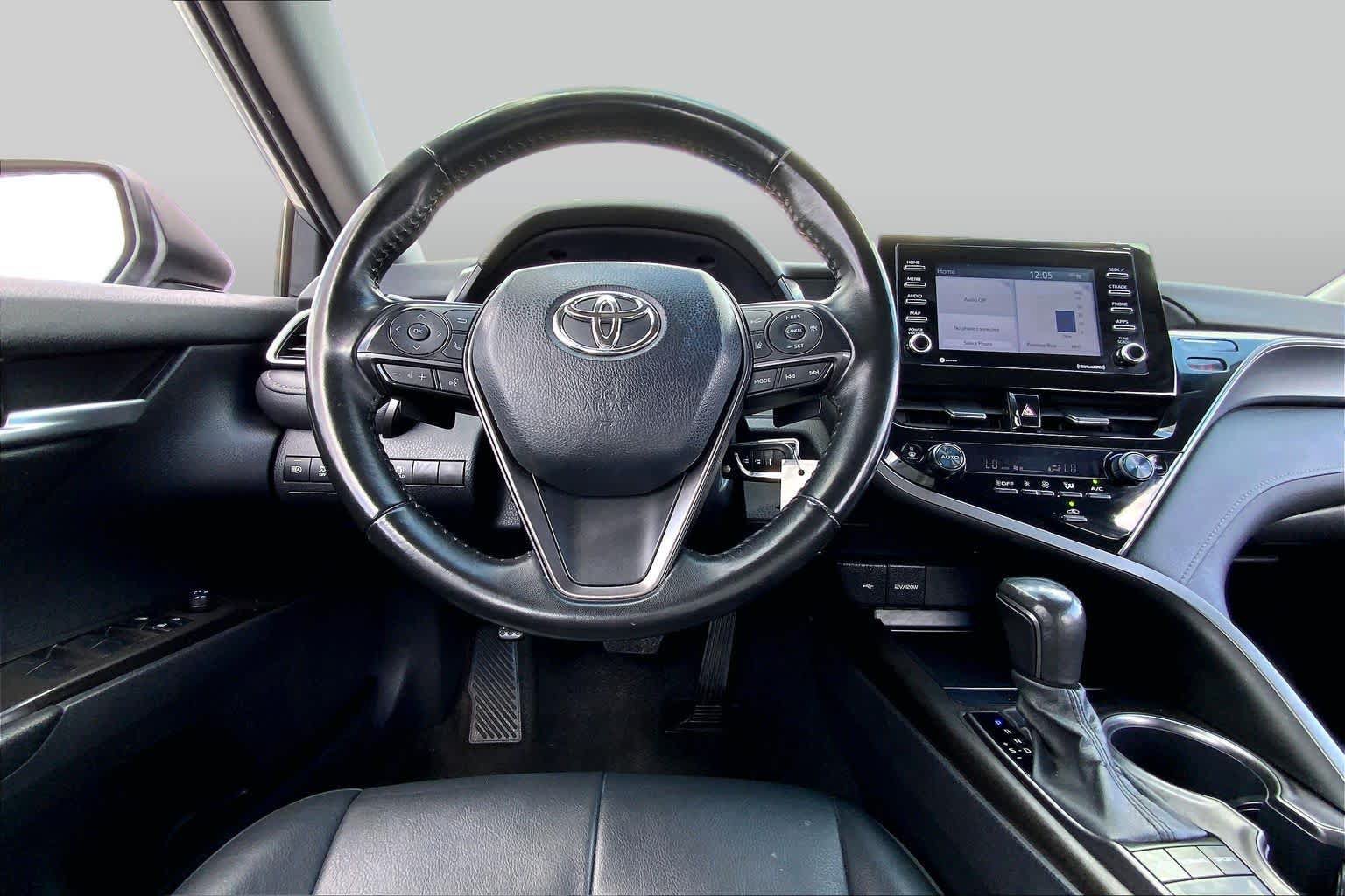 Used 2024 Toyota Camry SE FWD image 5