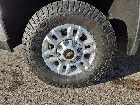 Used 2022 Chevrolet Silverado 2500 LT image 10