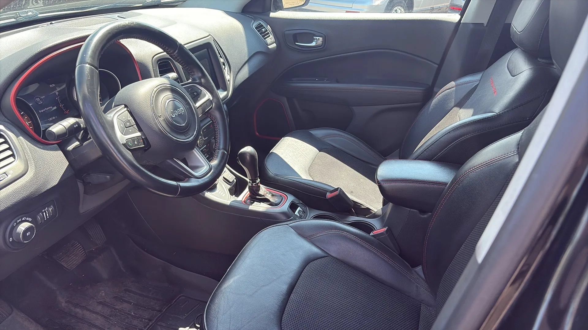 Used 2020 Jeep Compass Trailhawk AWD/4WD image 18