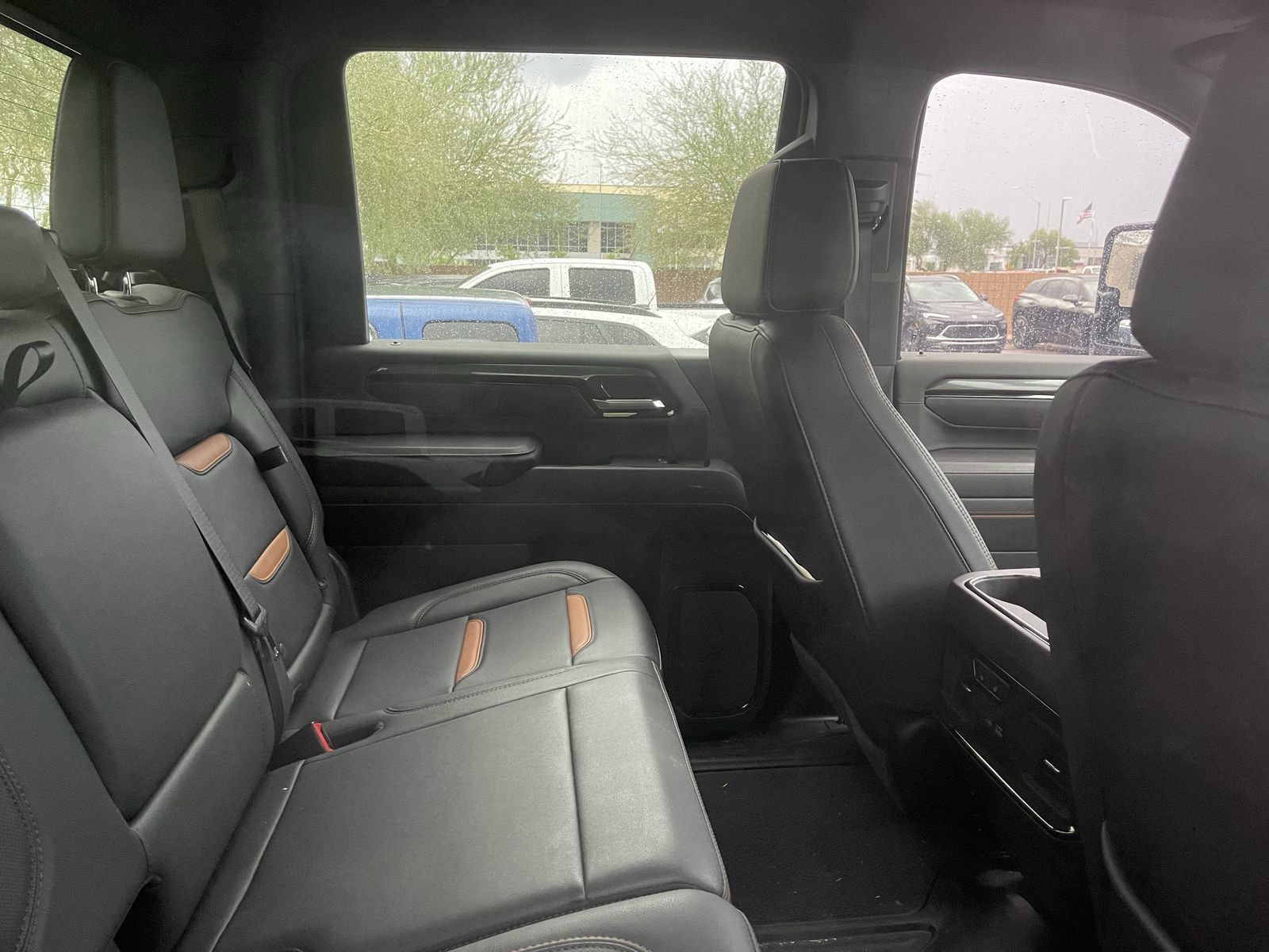 Used 2025 GMC Sierra 2500 AT4 w/ AT4 Premium Plus Package AWD/4WD image 7