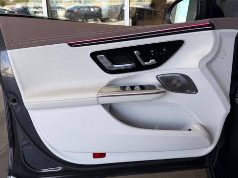 Used 2023 Mercedes-Benz EQE 500 4MATIC Sedan image 18